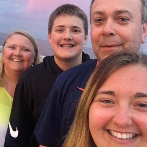 Meet your Posher, Carrie - Picture 1 of 1